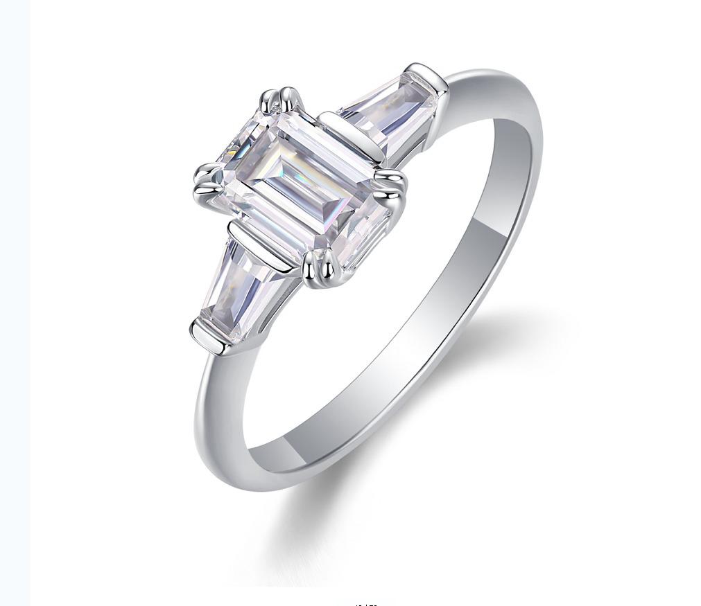Anillo Trilogía Baguette de Moissanita en Plata 925