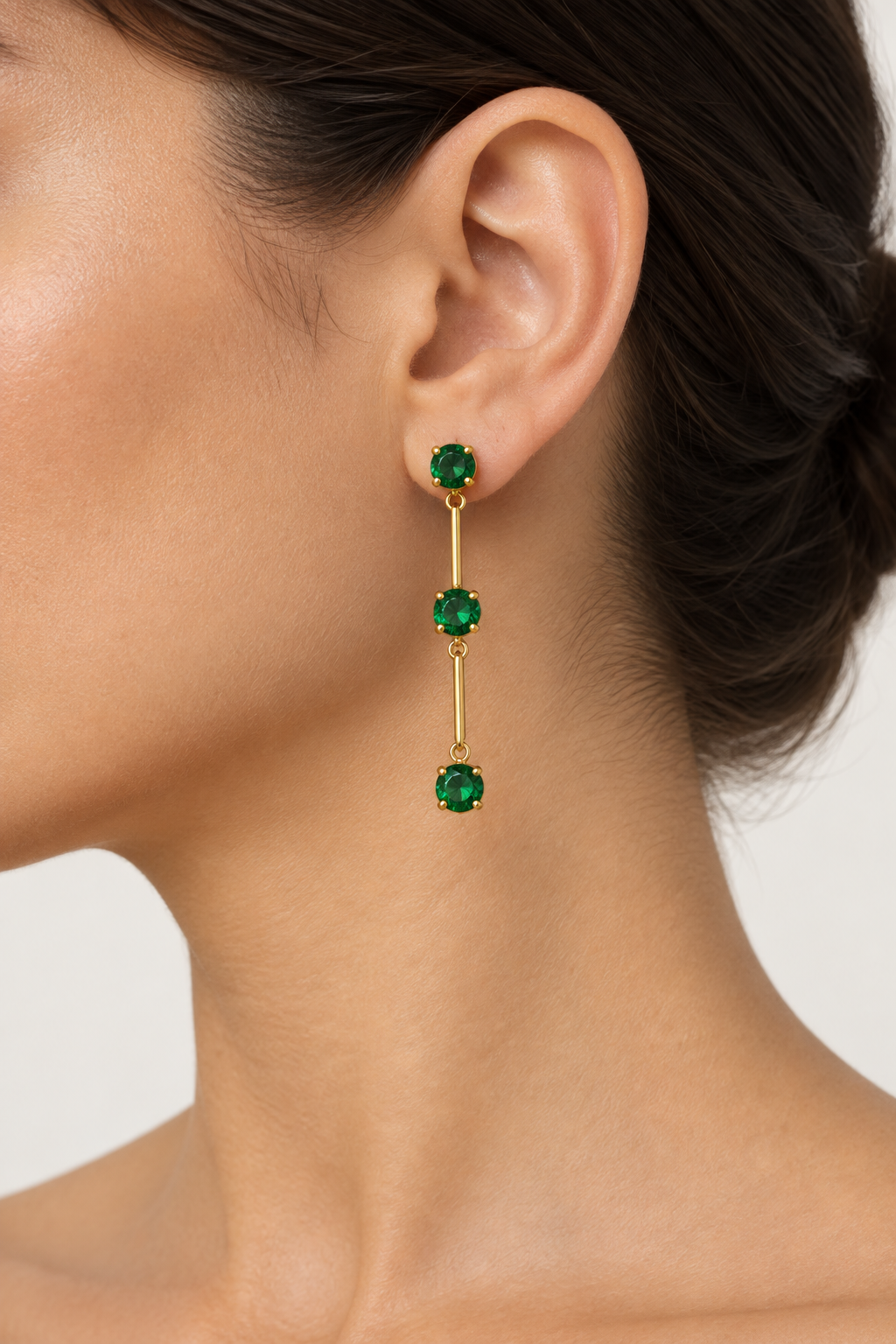 Aros Colgantes Tres Piedras Enchapados en Oro 45mm