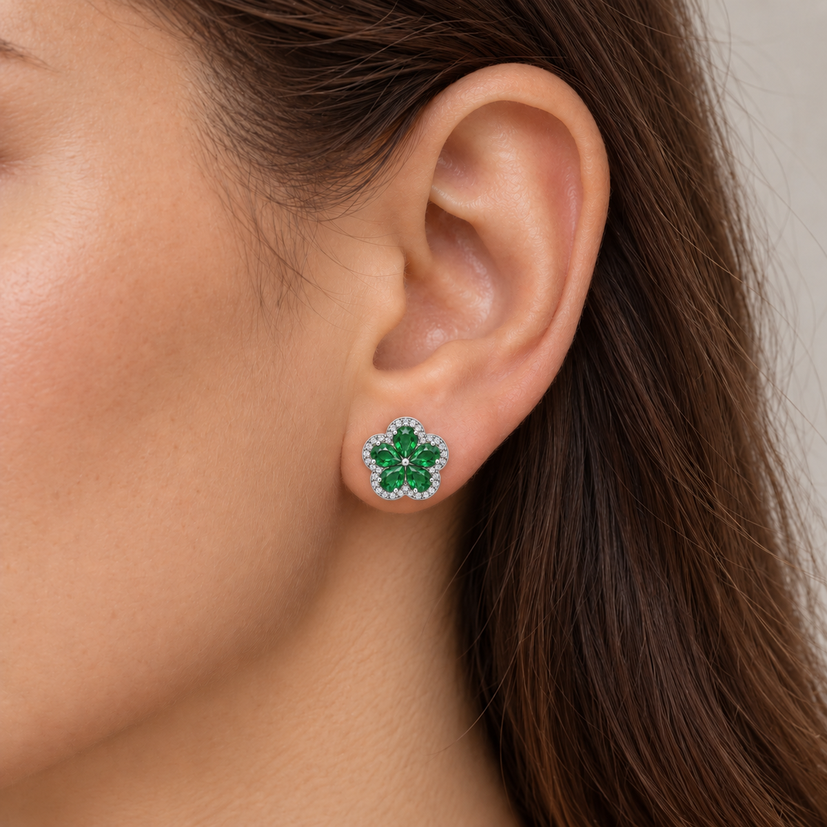 Aros Triángulo con Halo de Plata 925
