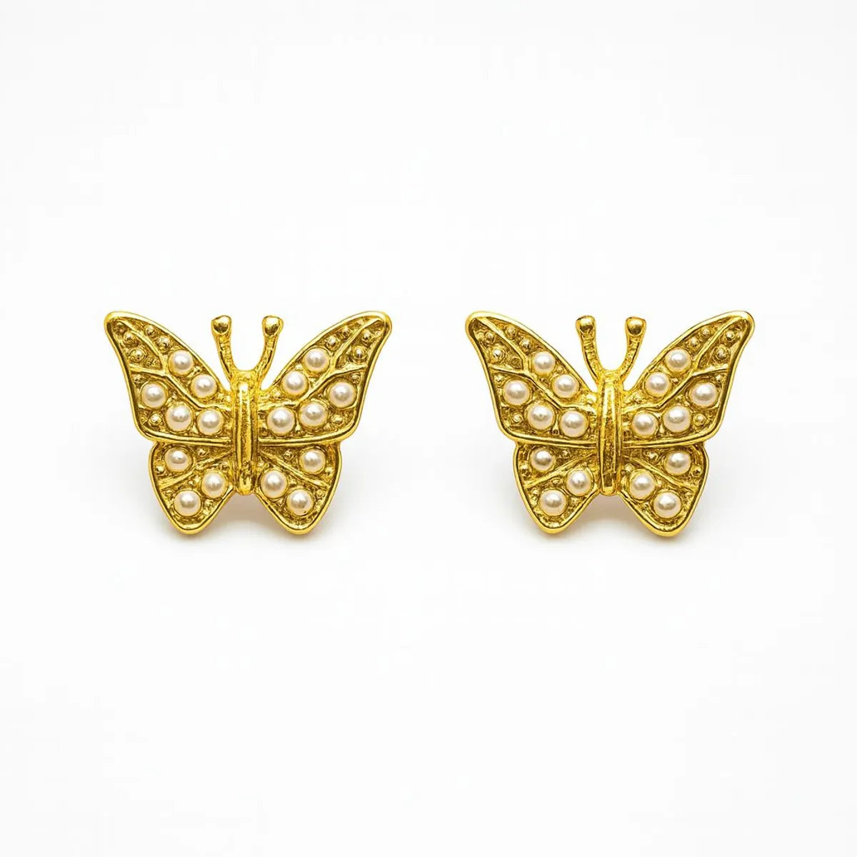 Aros Mariposa con Perlas Enchapado en oro de 18k de 13mm