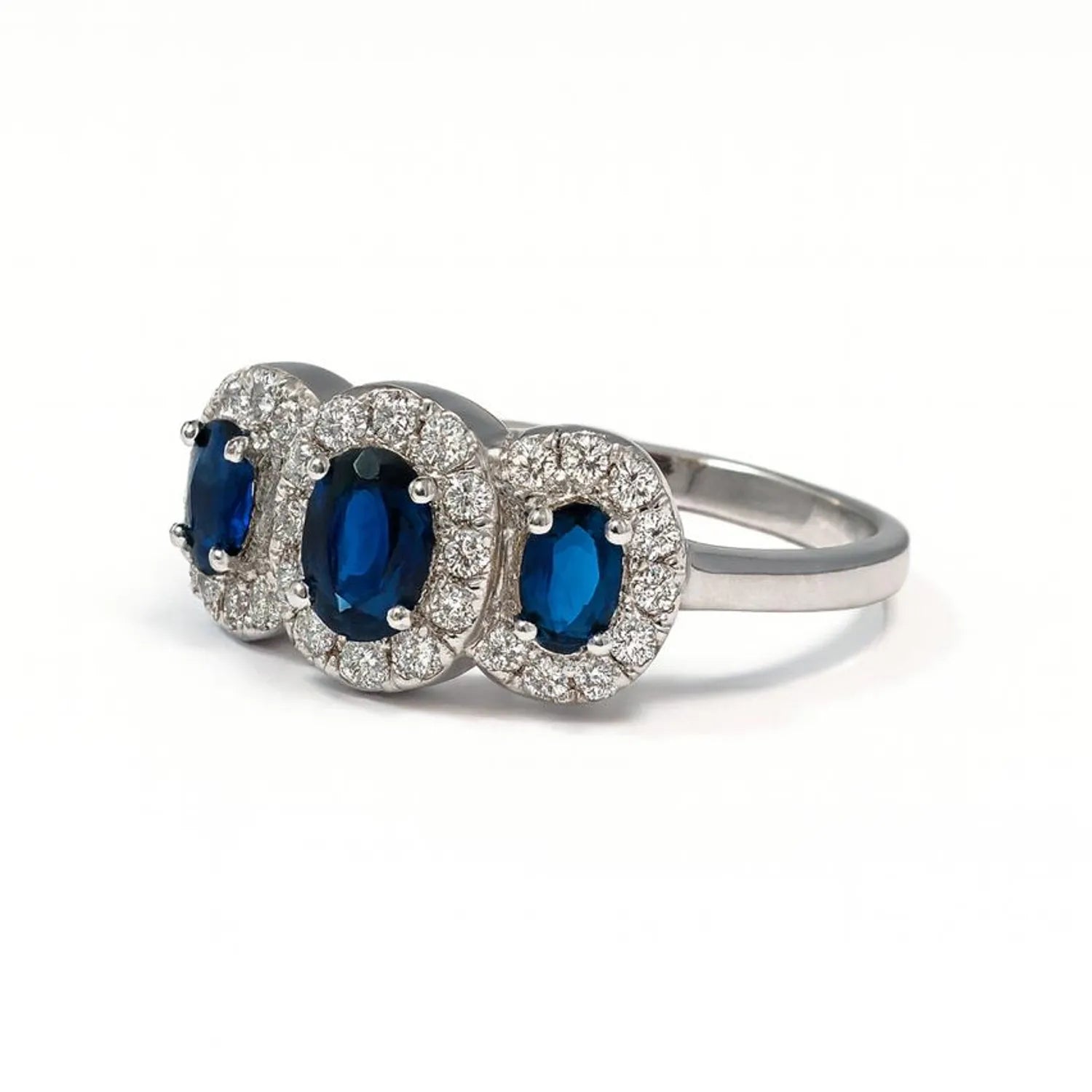 Anillo Tres Rosetas Plata Rodinada 925